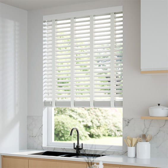 ColorizedZoom Arctic Gloss & Chalk Wooden Blind - 50mm Slat 3353